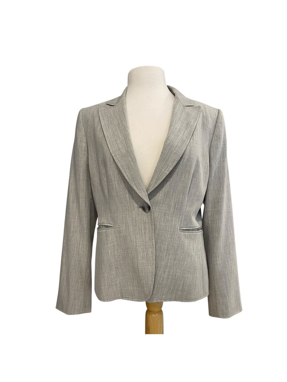 Tahari Arthur S. Levine blazer silver grey pockets feminine career woman size 12